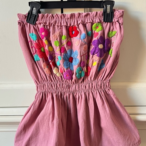 Super cute embroidery strapless top - Picture 2 of 8